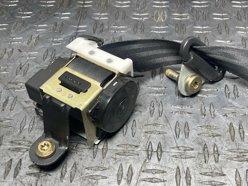 2003-04 Ford Mustang SVT Cobra Passenger RH Front Seat Belt Coupe 36k Miles 305