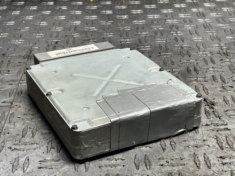 2003-04 Ford Mustang SVT Cobra ECU YDH1 36k Miles 305