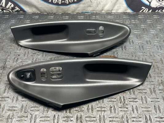 2003-04 Ford Mustang SVT Cobra Dark Charcoal Coupe Door Cups 36k Miles 305