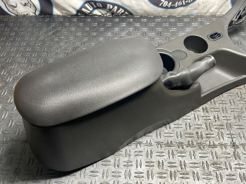 2003-04 Ford Mustang SVT Cobra Coupe Center Console 36k Miles 305