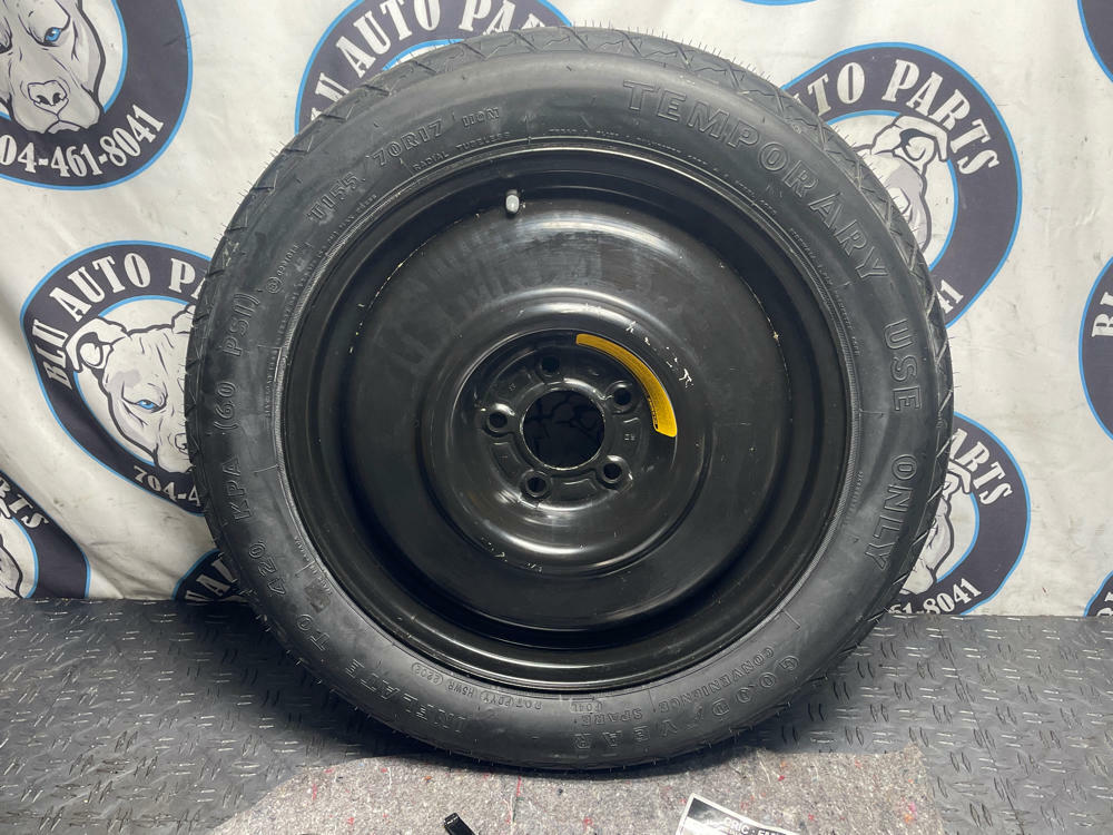 2003-04 Ford Mustang SVT Cobra Full Size Spare Tire Kit 17" 36k Miles 305