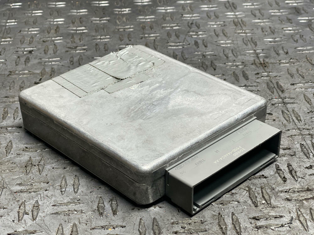 2003-04 Ford Mustang SVT Cobra ECU YDH1 36k Miles 305