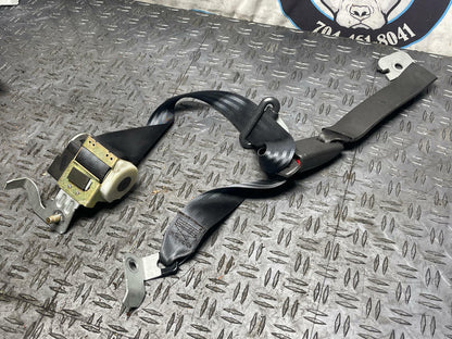 2003-04 Ford Mustang SVT Cobra Coupe Rear Seat Belts Pair LH RH 36k Miles 305