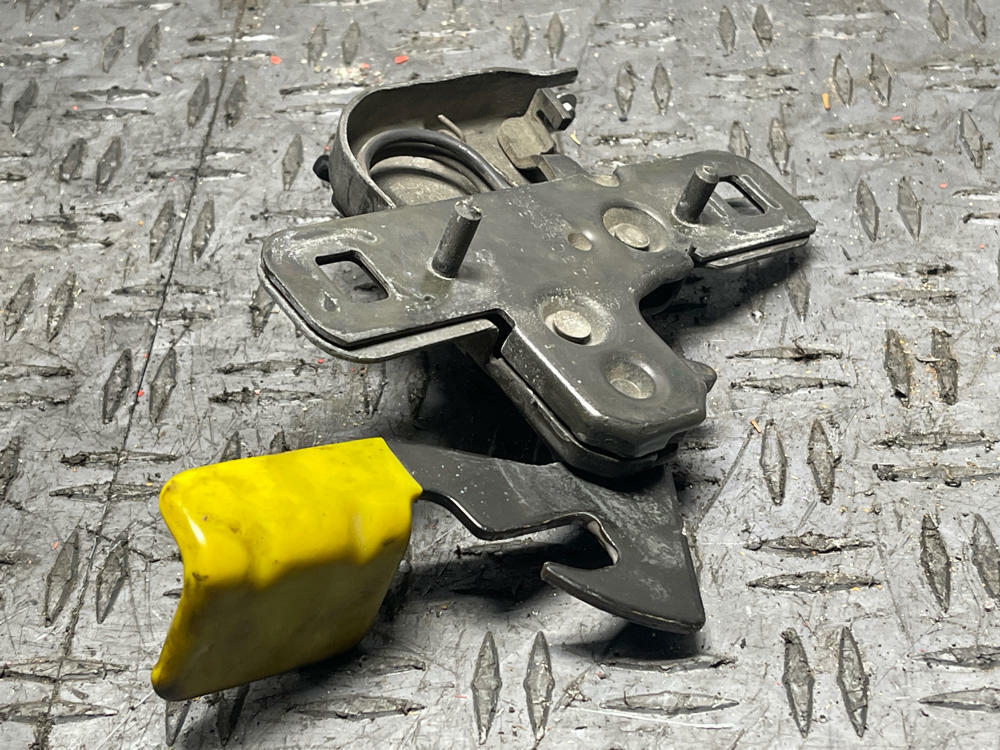 2003-04 Ford Mustang SVT Cobra OEM Hood Latch- NO CABLE 305