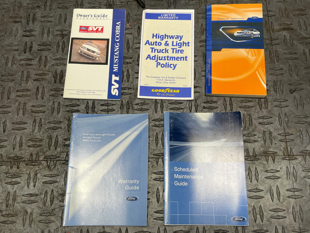 2003-04 Ford Mustang SVT Cobra Owners Manual/Press Kit- NICE 305