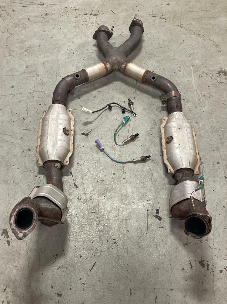 2003-04 Ford Mustang SVT Cobra MagnaFlow Catted X-Pipe Assembly 305
