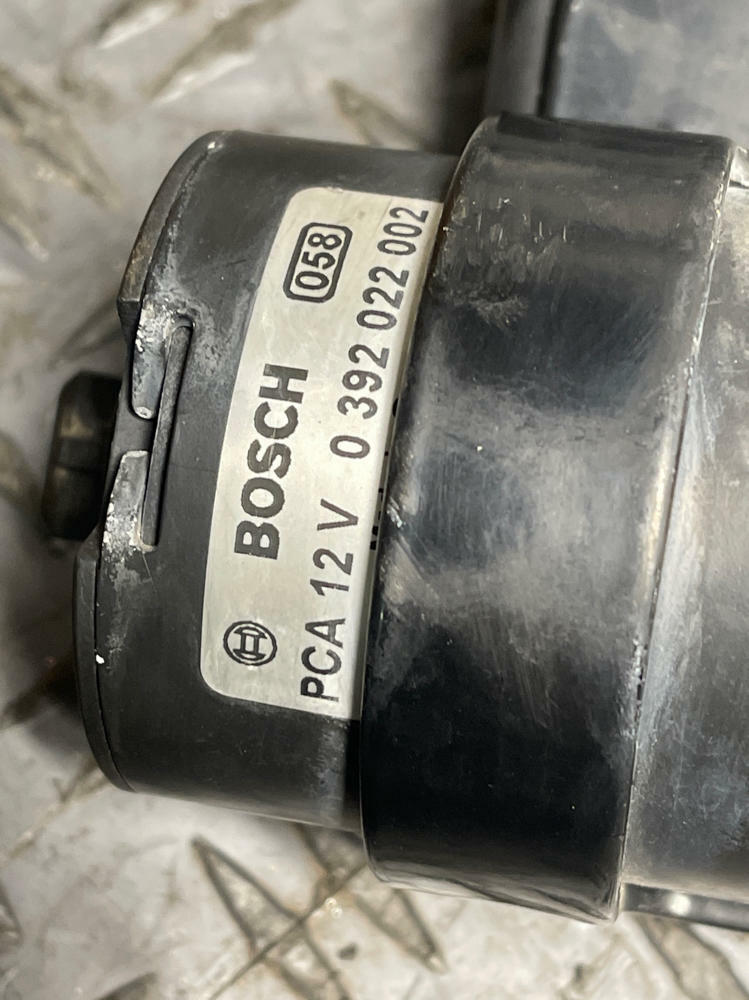2003-04 Ford Mustang SVT Cobra OEM Heat Exchanger Pump & Bracket 305