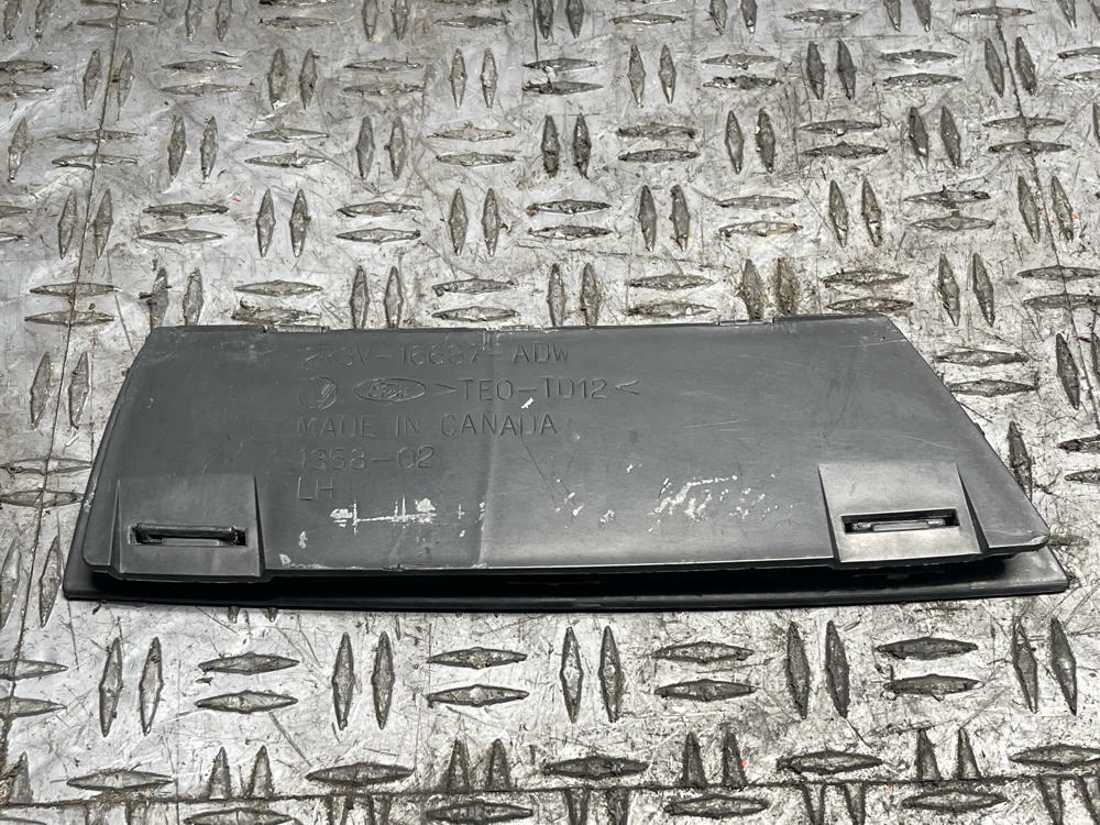 2003-04 Ford Mustang SVT Cobra OEM Driver LH Heat Extractor- FOR OEM HOOD 305