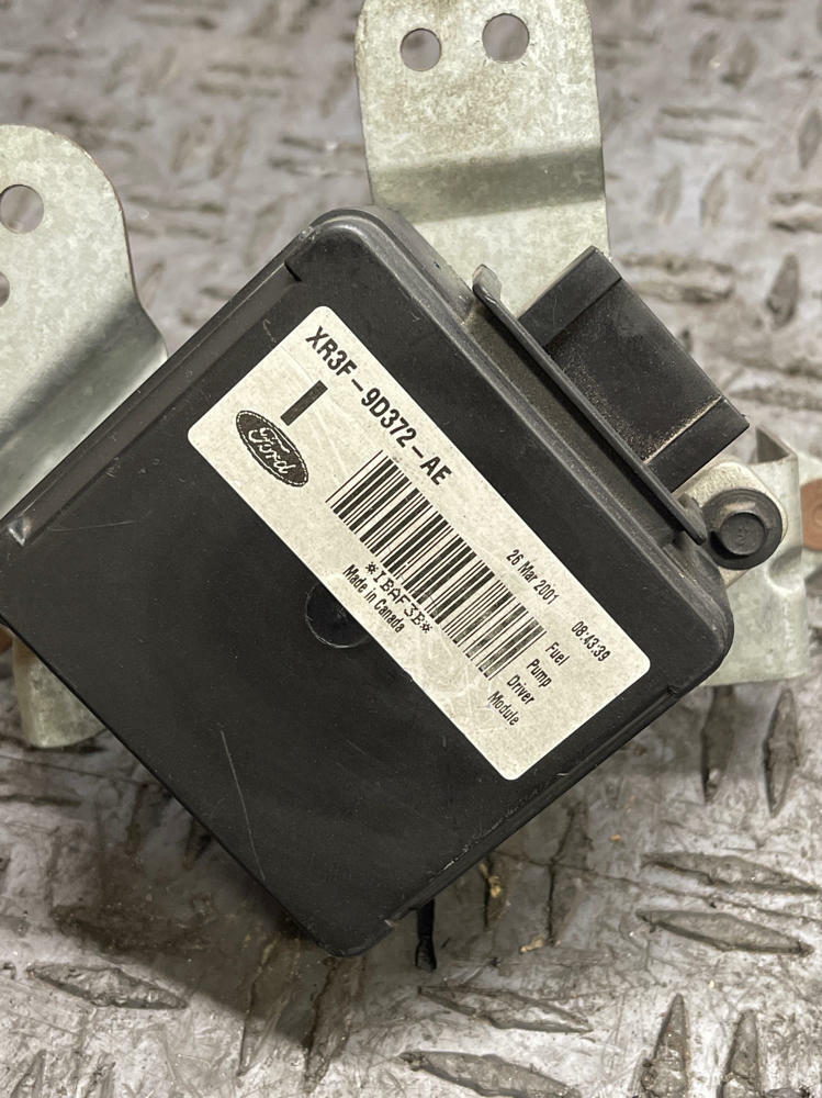2003-04 Ford Mustang SVT Cobra Fuel Pump Driver Module 304