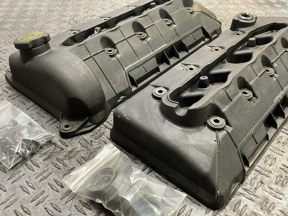 2003-04 Ford Mustang SVT Cobra Valve Covers- for 4.6 4V S/C 304