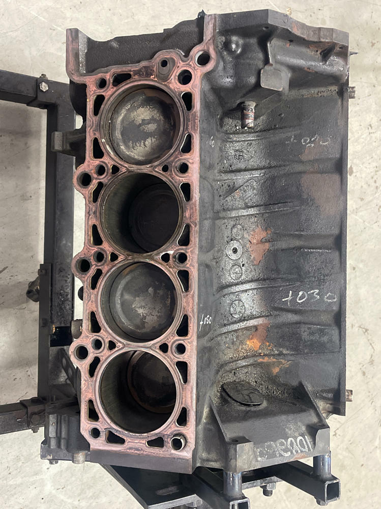 2003-04 Ford Mustang SVT Cobra 4.6L Iron Shortblock