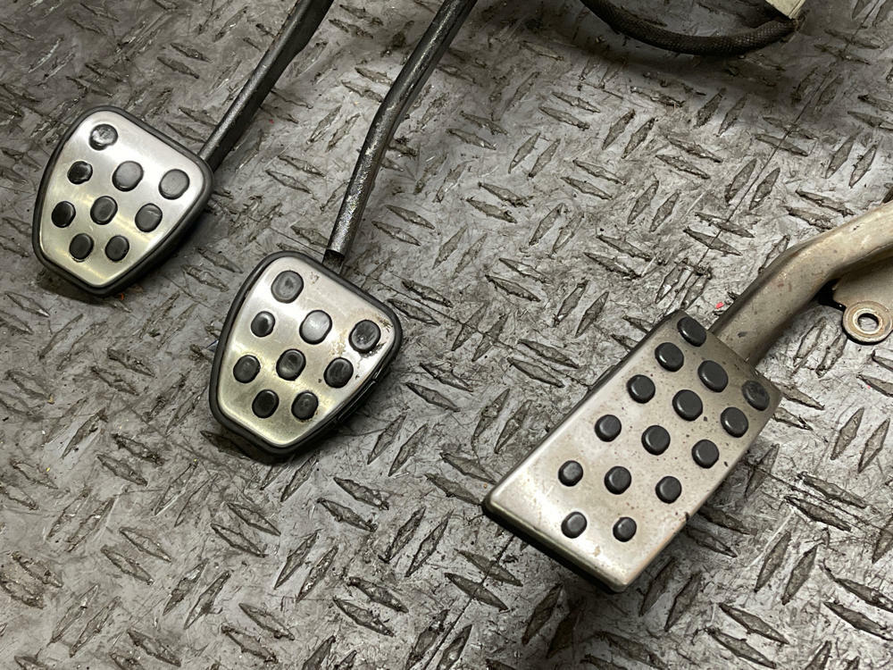 2003-04 Ford Mustang SVT Cobra Pedal Assembly 304
