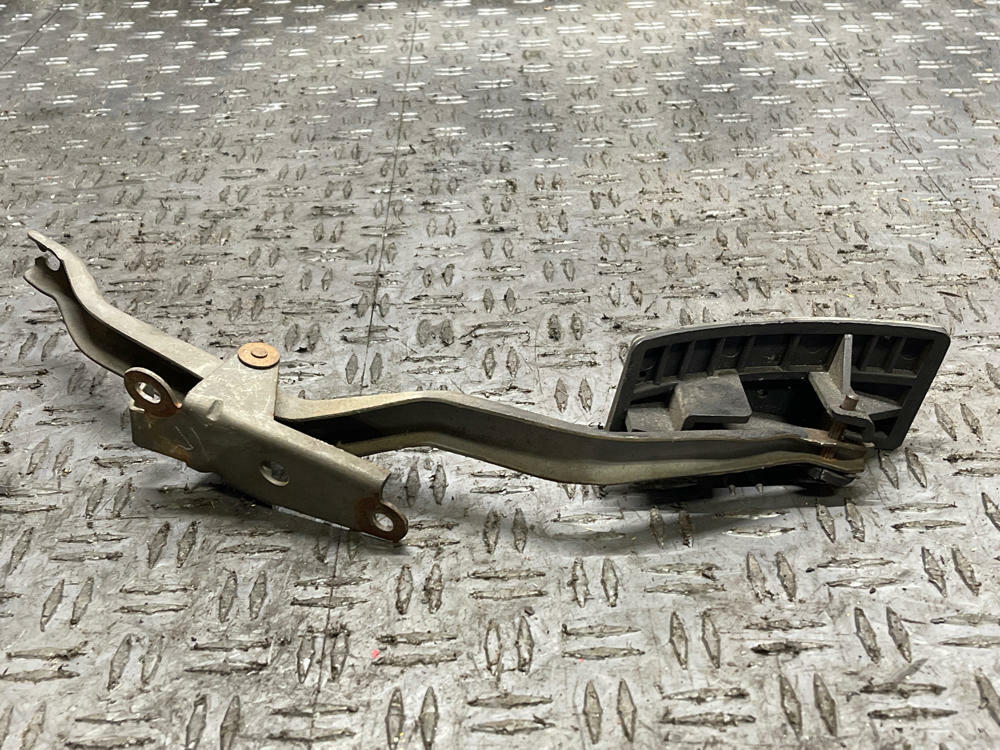 2003-04 Ford Mustang SVT Cobra Pedal Assembly 304