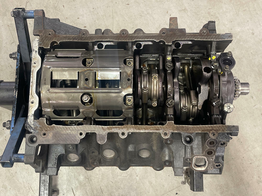 2003-04 Ford Mustang SVT Cobra 4.6L Iron Shortblock