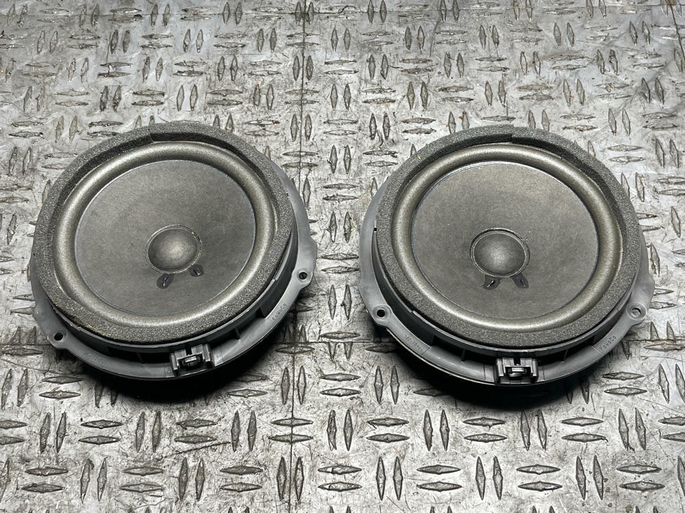 2018-23 Ford Mustang GT Door Speakers Pair LH RH 301