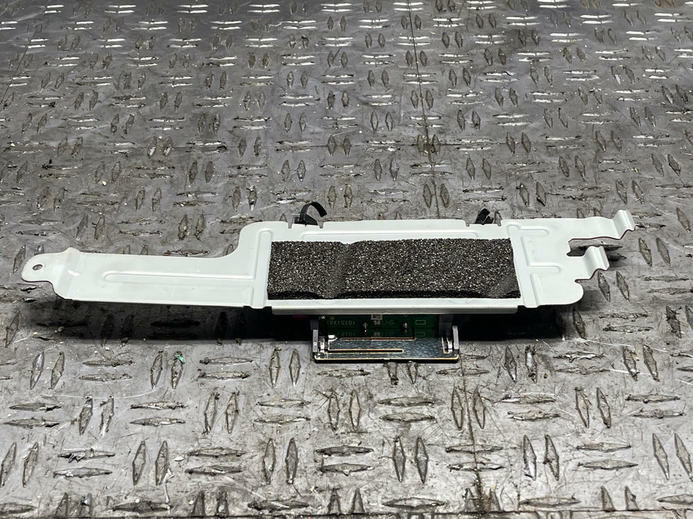 2018-23 Ford Mustang Mach One PIFA Antenna Module 299
