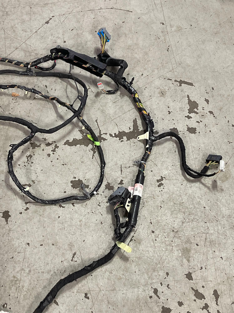 2011-14 Ford Mustang GT Premium Coupe Body Harness My Color (BR3T-14005-EF) 294