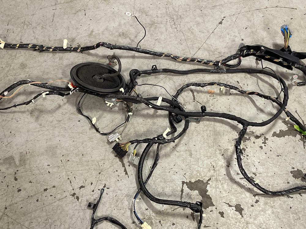 2011-14 Ford Mustang GT Premium Coupe Body Harness My Color (BR3T-14005-EF) 294
