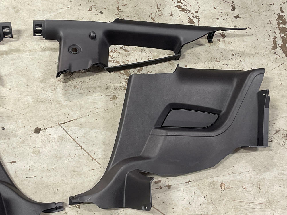 2011-14 Ford Mustang Coupe Rear Interior Plastics 294