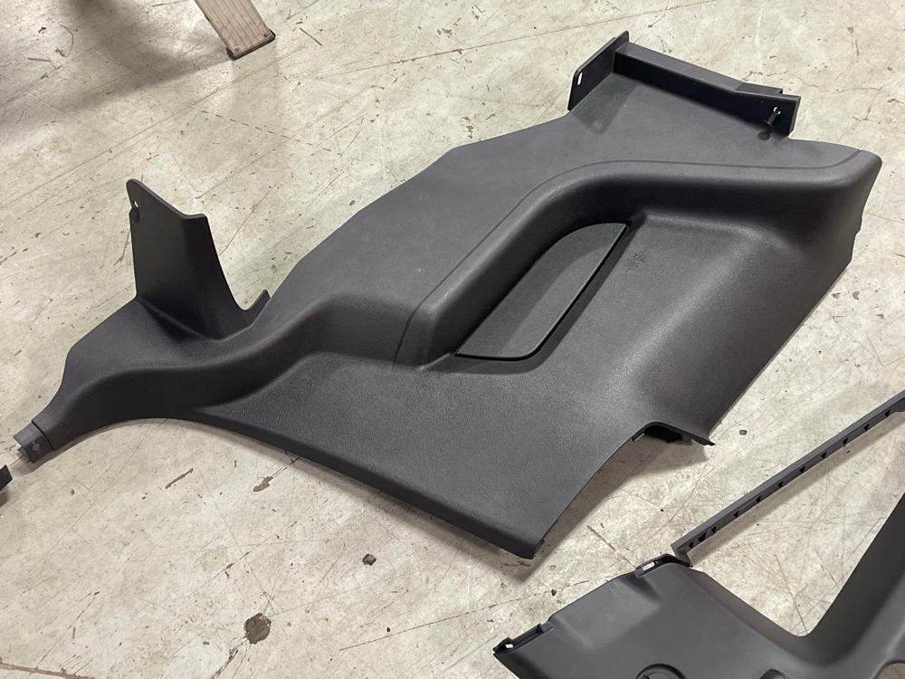 2011-14 Ford Mustang Coupe Rear Interior Plastics 294