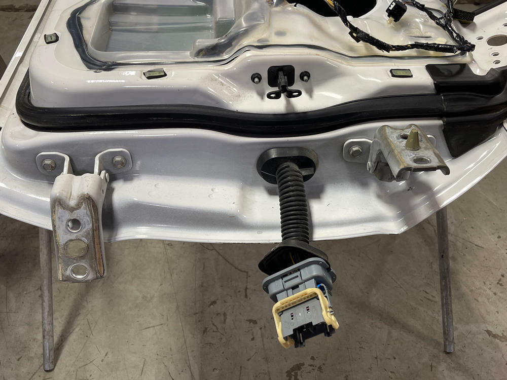 2011-14 Ford Mustang Driver LH Door Assembly (Paint Code HP)- COUPE 294