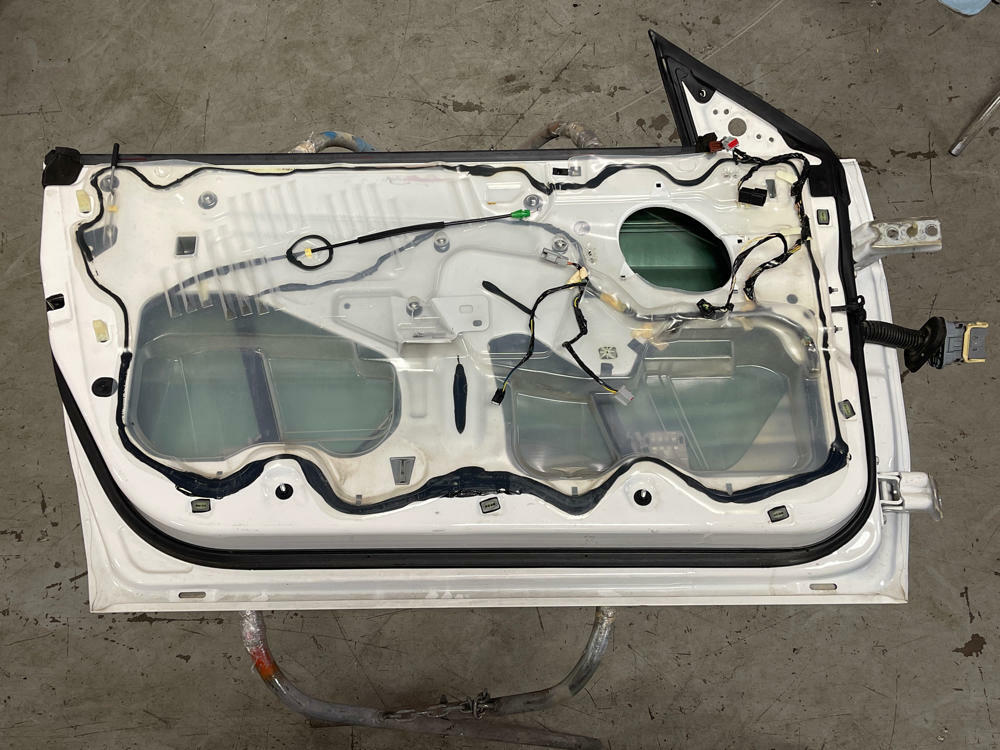 2011-14 Ford Mustang Driver LH Door Assembly (Paint Code HP)- COUPE 294