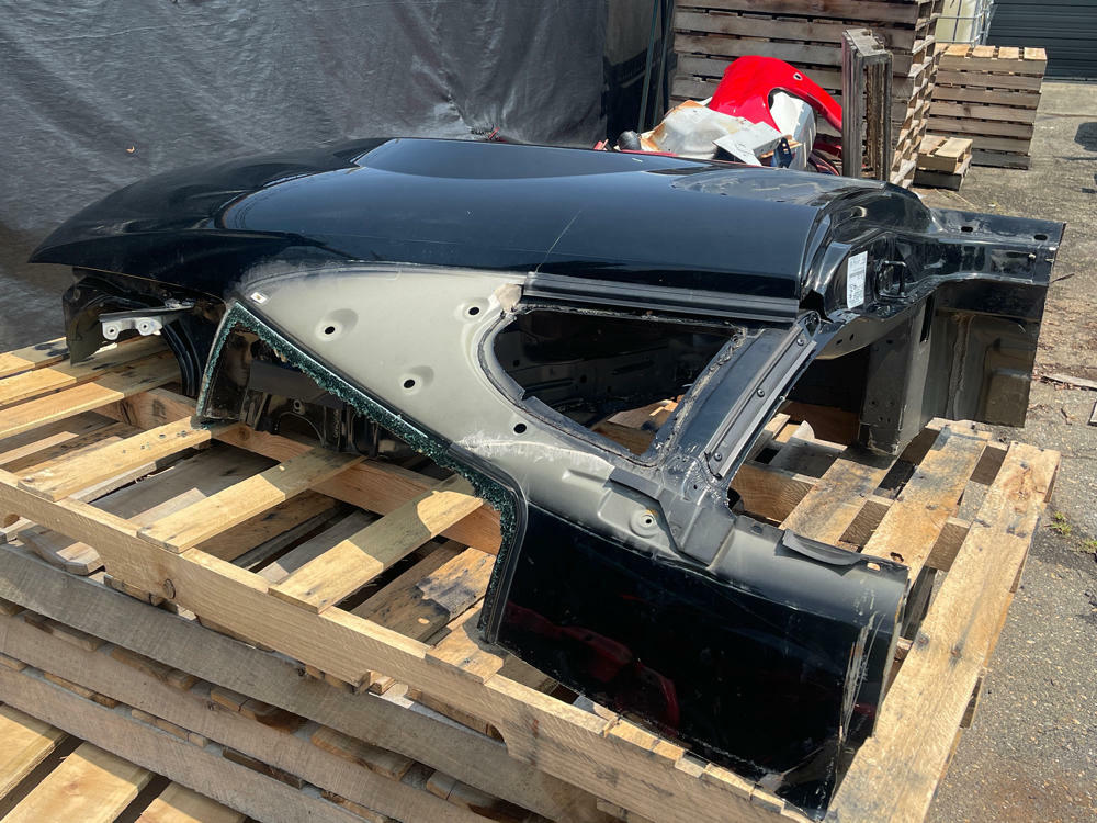 2003-04 Ford Mustang SVT Cobra Passenger RH Quarter Panel 36K Miles 305