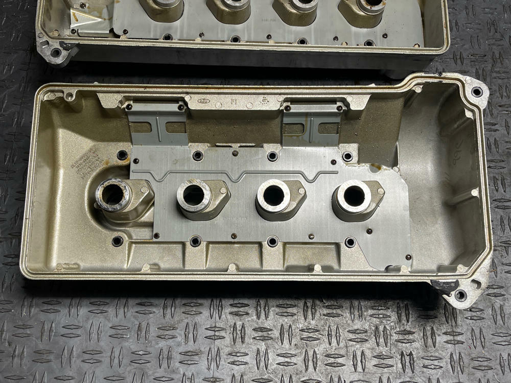 2003-04 Ford Mustang SVT Cobra Valve Covers 36K Miles 305