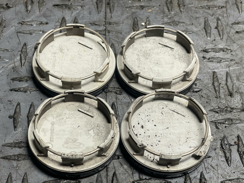 2003-04 Ford Mustang Mach One Center Cap Set 295