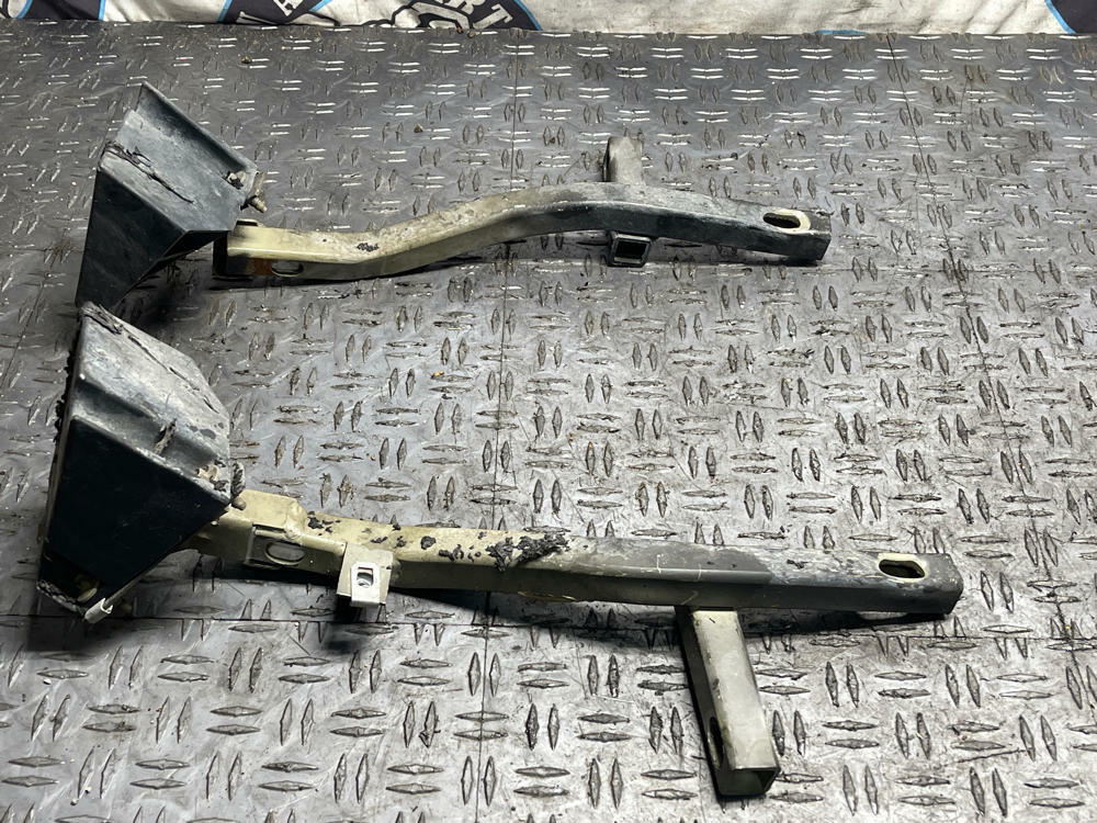 1999-04 Ford Mustang Rear Bumper Support/Mounting Brackets 295