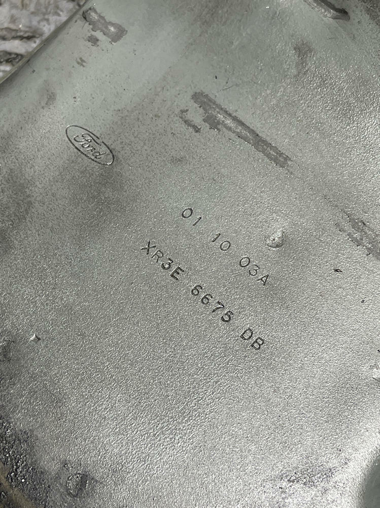 2003-04 Ford Mustang SVT Cobra Oil Pan w/ Hardware 13K Miles 308