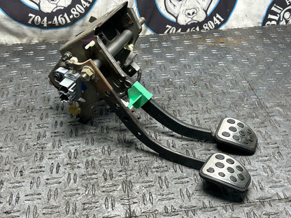 2003-04 Ford Mustang SVT Cobra Pedal Assembly 13K Miles 308