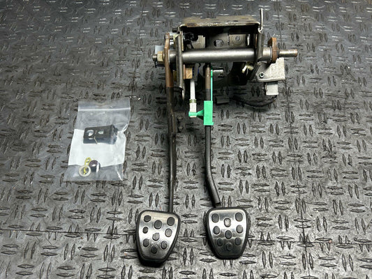 2003-04 Ford Mustang SVT Cobra Pedal Assembly 13K Miles 308