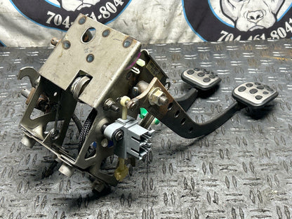 2003-04 Ford Mustang SVT Cobra Pedal Assembly 13K Miles 308