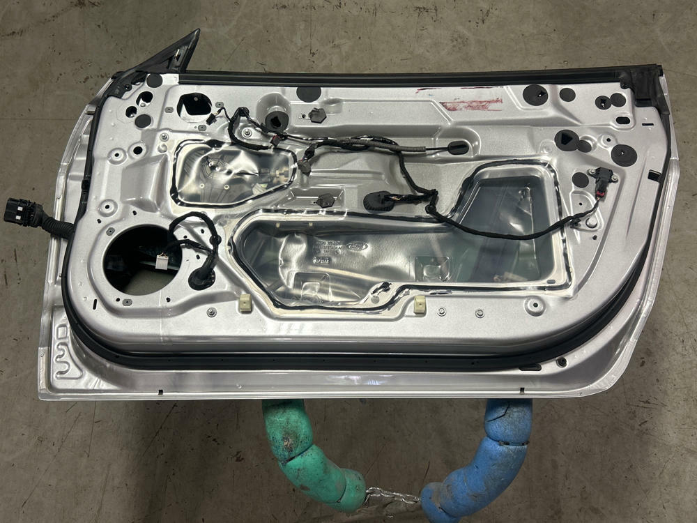 2015-23 Ford Mustang VERT Passenger RH Door Paint Code UX 312