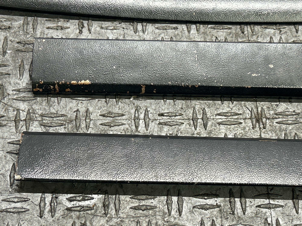 1987-93 Ford Mustang Headliner Trim Notchback 304