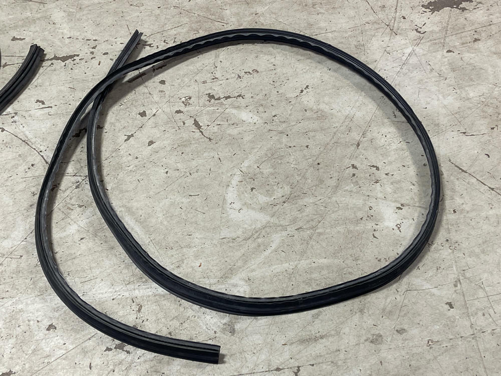 1987-93 Ford Mustang Weather Stripping Set 304