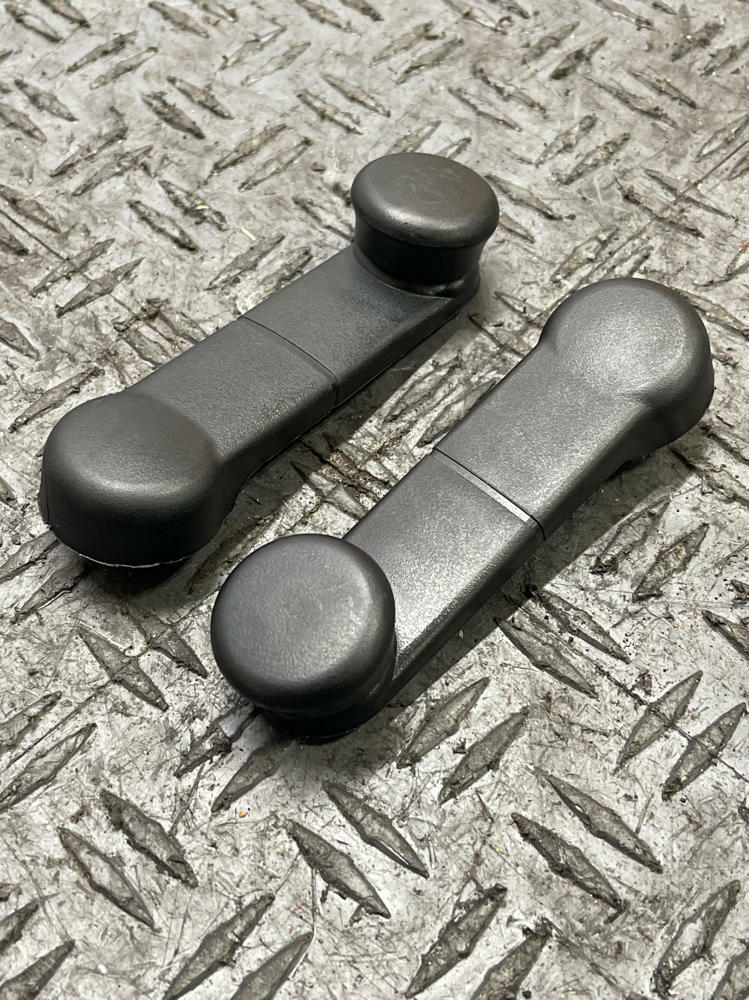 1987-93 Ford Mustang Interiow Window Crank Handles 304
