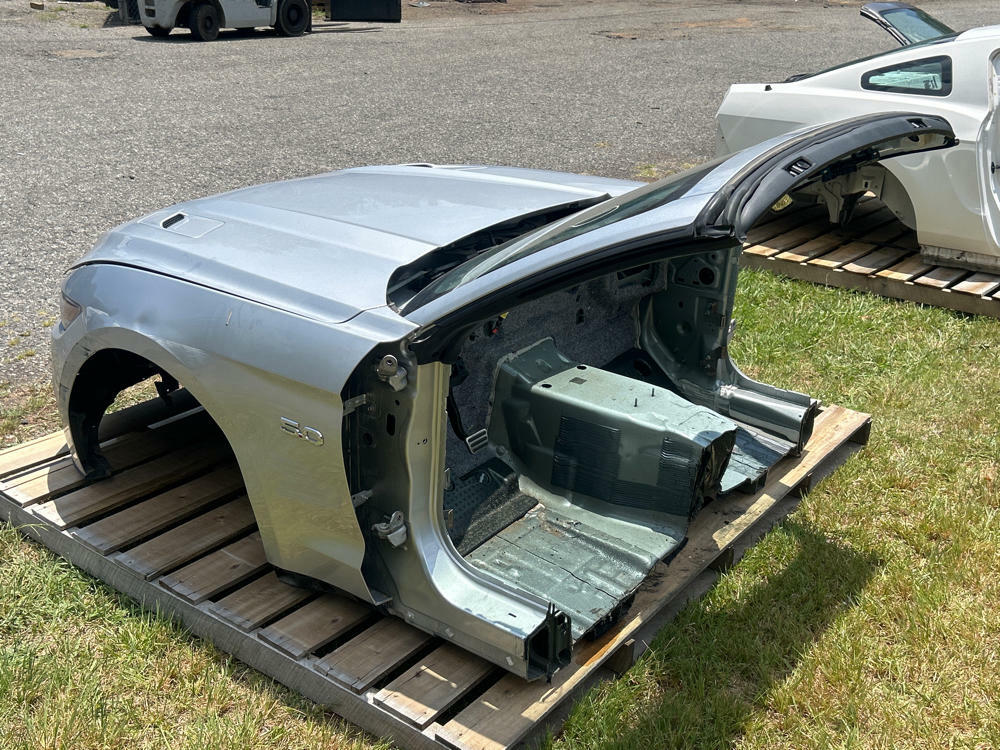 2015-17 Ford Mustang Front Clip Paint Code UX See Description 312