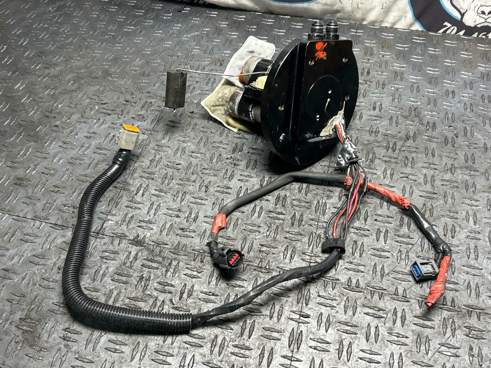 2003-04 Ford Mustang SVT Cobra On3 Fuel Hat Assembly- Upgraded Pumps 304