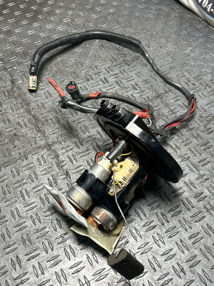 2003-04 Ford Mustang SVT Cobra On3 Fuel Hat Assembly- Upgraded Pumps 304