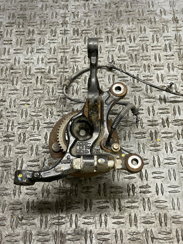 2011-14 Ford Mustang Boss 302 Front Driver RH Spindle 87k Miles 307