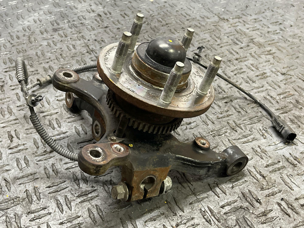 2011-14 Ford Mustang Boss 302 Front Driver RH Spindle 87k Miles 307