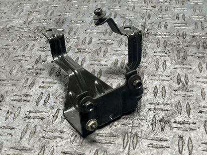2003-04 Ford Mustang SVT Cobra Power Steering Resevoir Bracket 308