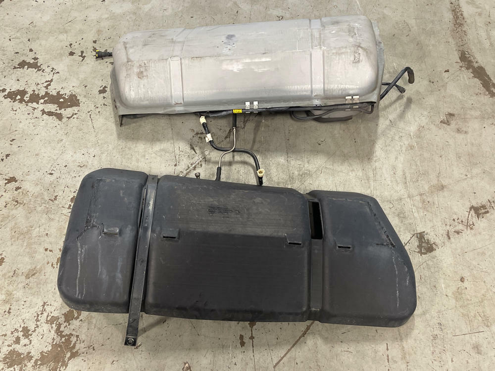 1999-04 Ford Mustang Fuel Tank Assembly 38k Miles 302