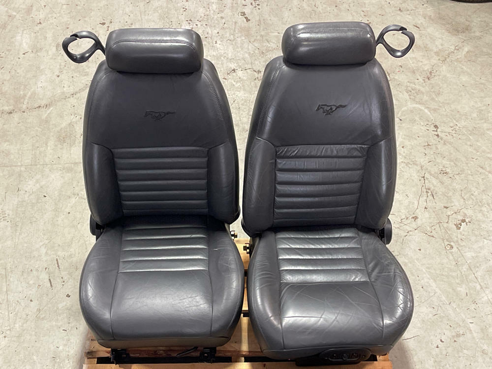 1999-04 Ford Mustang GT Convertible Seats MINT 38K Miles 302