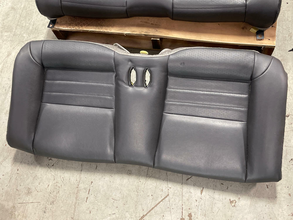1999-04 Ford Mustang GT Convertible Seats MINT 38K Miles 302