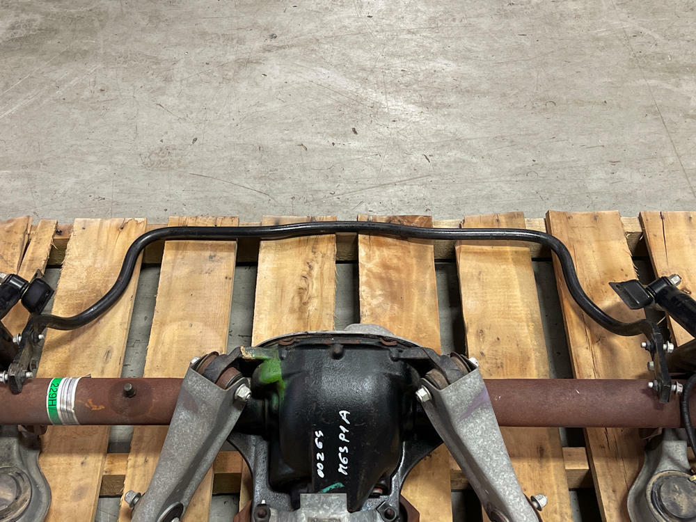 1999-04 Ford Mustang GT 8.8 Rear Assembly 3.27 Gear 38K Miles 302