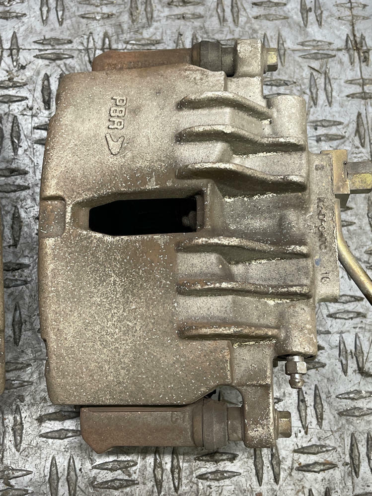 1999-04 Ford Mustang GT Front Calipers LH RH 38k Miles 302