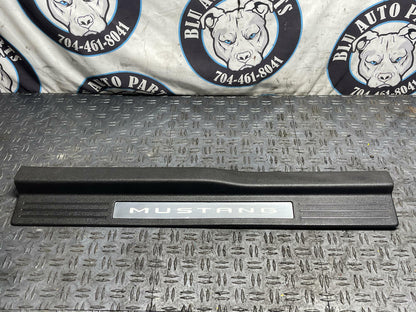 2011-14 Ford Mustang Passener RH Illuminated Door Sill  294